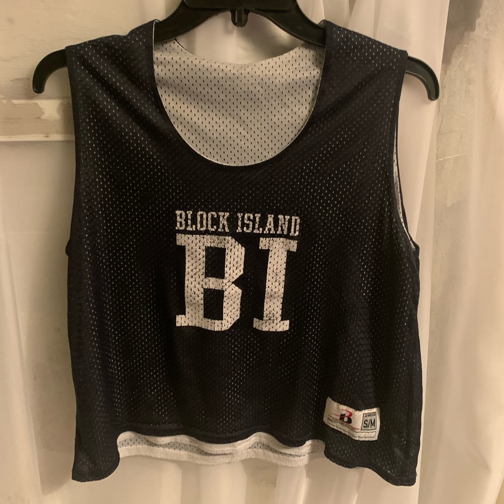 Block island pinnie